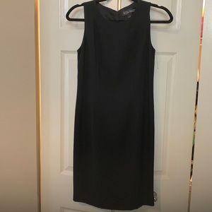 NWOT Ellen Tracy little black dress, fitted shift dress, lined, sleeveless, sz2